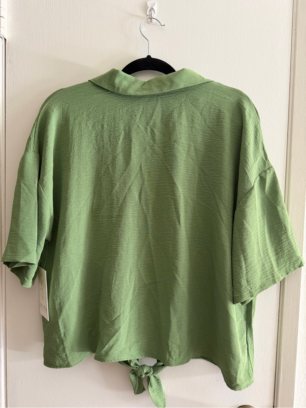 Lily Star Olive Green Button-Front Tie Hem Top - Picture 2 of 4